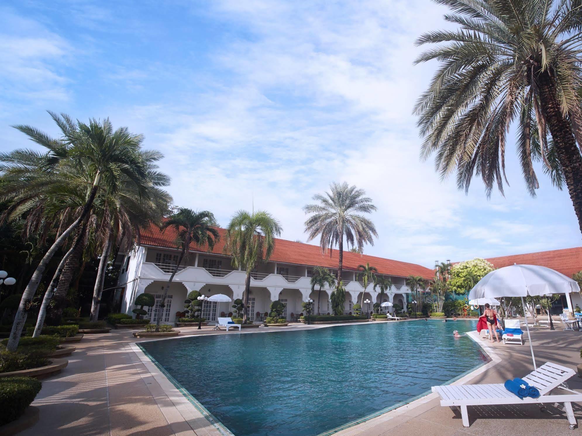 Indochina Hotel Sa Kaeo Exterior photo