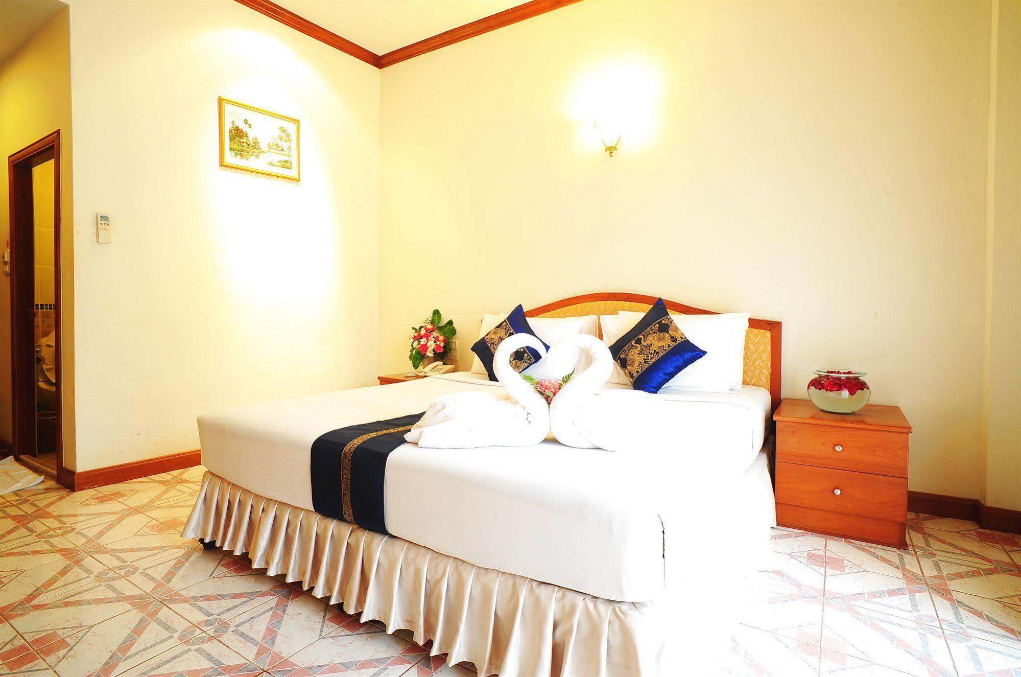 Indochina Hotel Sa Kaeo Exterior photo